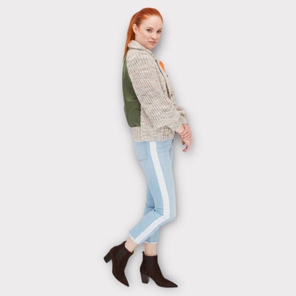 Veronica Beard Carly Air Tux Striped 11” Kick Flare Jean frayed ankle size 28 - Picture 1 of 16